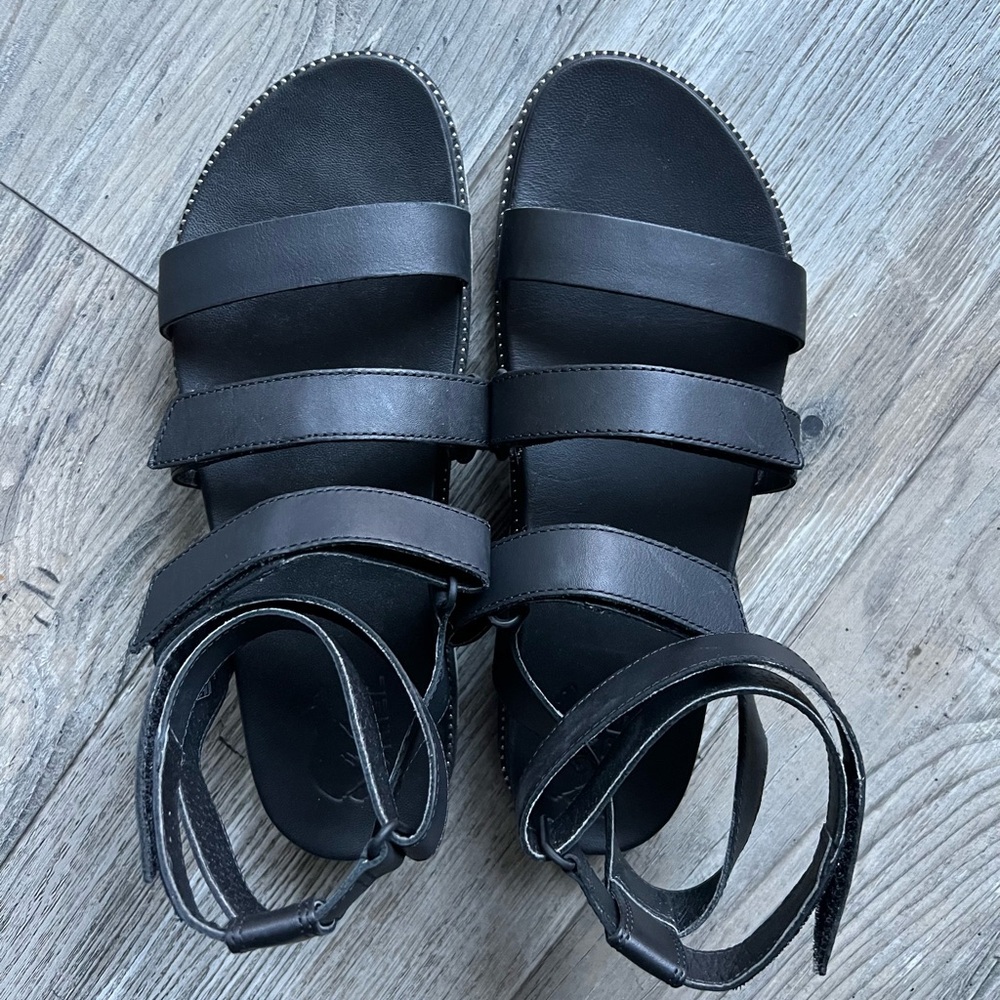 Sorel Black Triple-Strap Sandals with Ankle strap